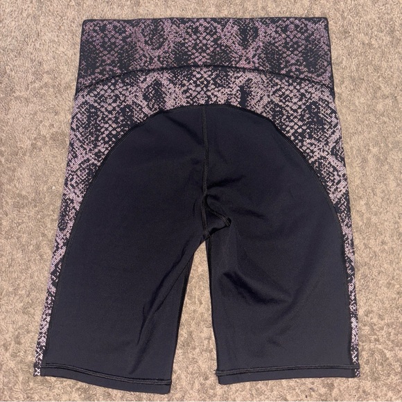 Athleta Stay Fly 9” Shorts - Picture 2 of 5